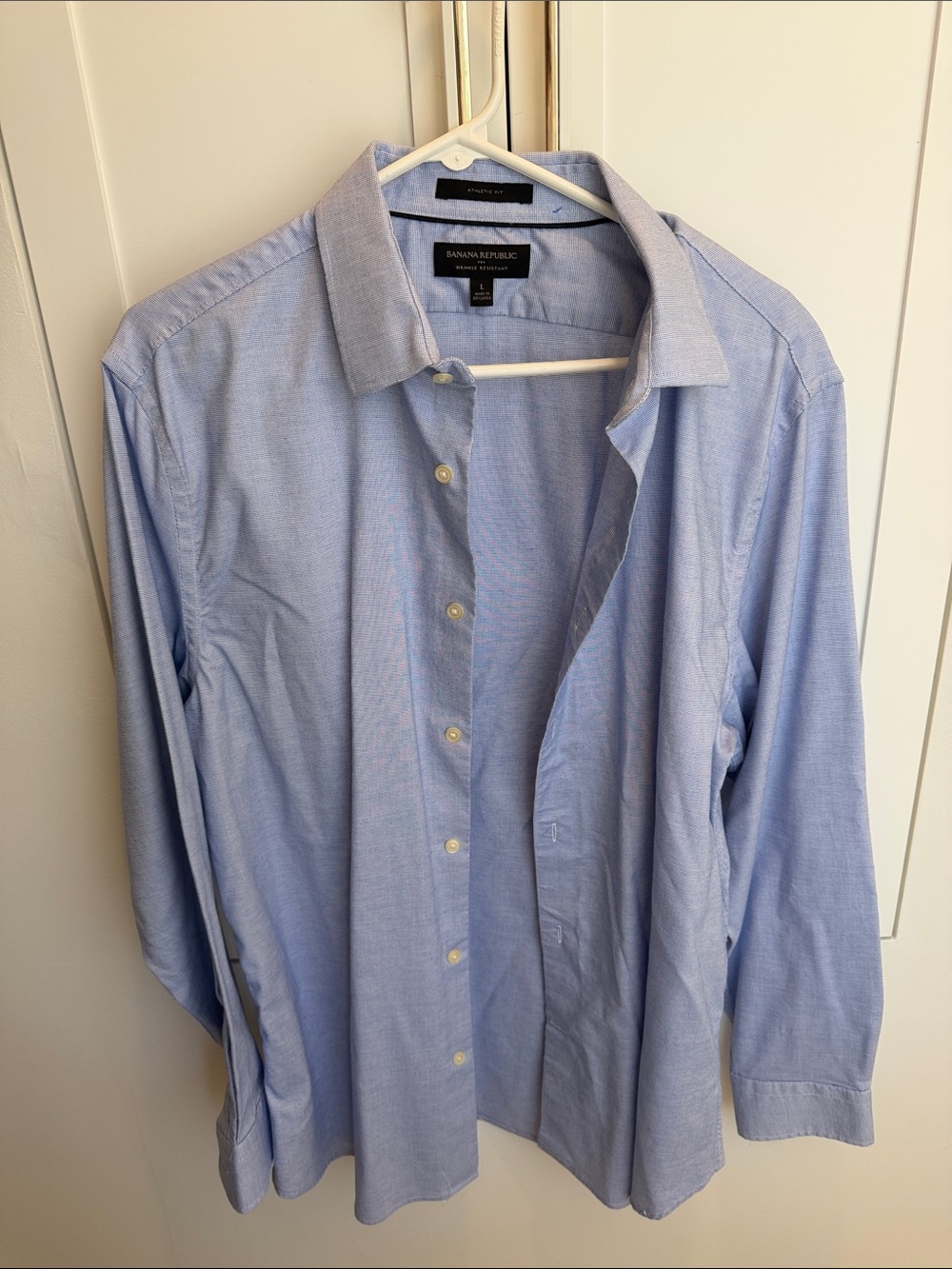 Banana Republic Athletic Fit Pale Blue Men's Dress Shirt